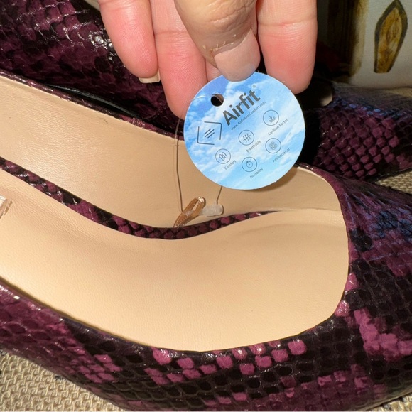 Antonio Melani NWOB! Orlin Burgundy/Black Snake Embossed Leather Pump - Picture 7 of 14